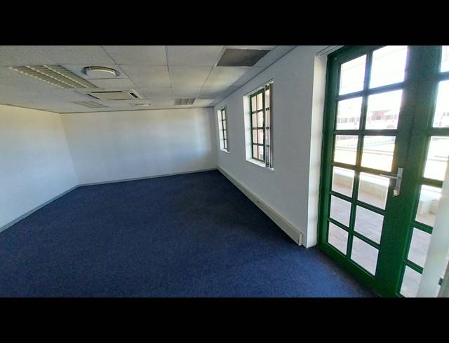 1,029M² OFFICE TO LET IN CLAREMONT